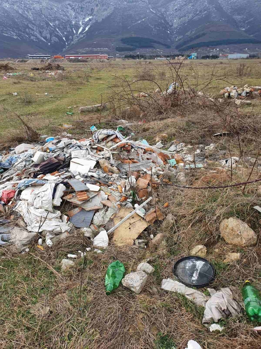 Нерегламентирано сметище край Враца