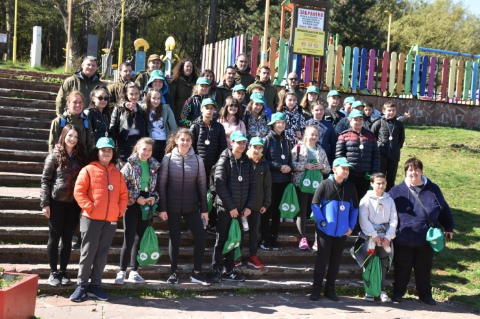 Ученици от Враца участваха в горско състезание