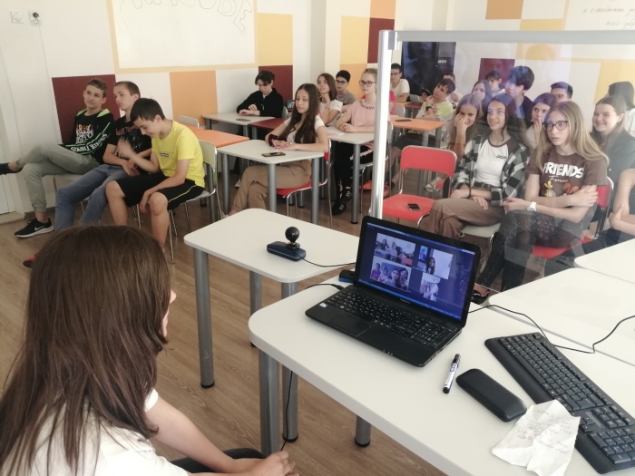 Онлайн среща с Грузия на ученици от ППМГ-Враца