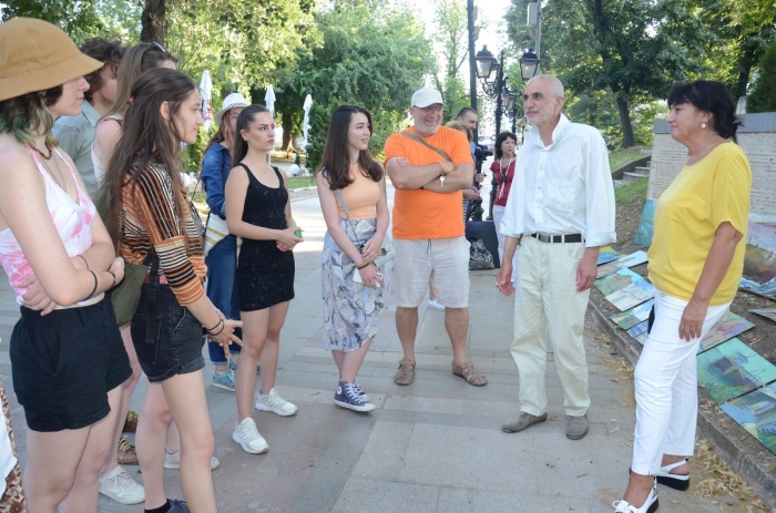 Студенти от НХА подредиха изложба във Видин