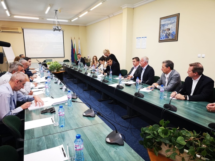 Премиерът Петков проведе среща с ръководството на АЕЦ „Козлодуй“ 