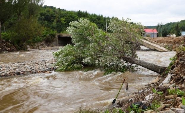 Проверяват за затлачени реки в цяла България