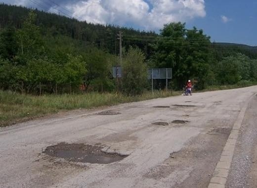 Предстои ремонт на част от пътя Чирен-Девене