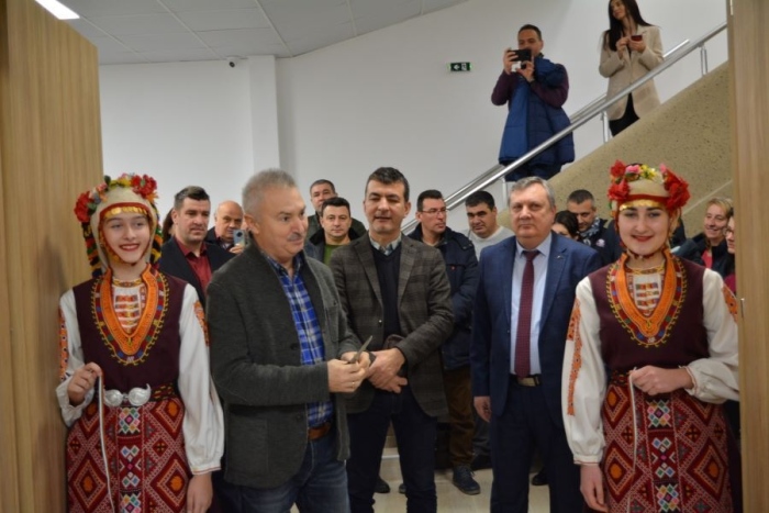 Осветиха възстановената сграда на читалище „Разум” в Монтана