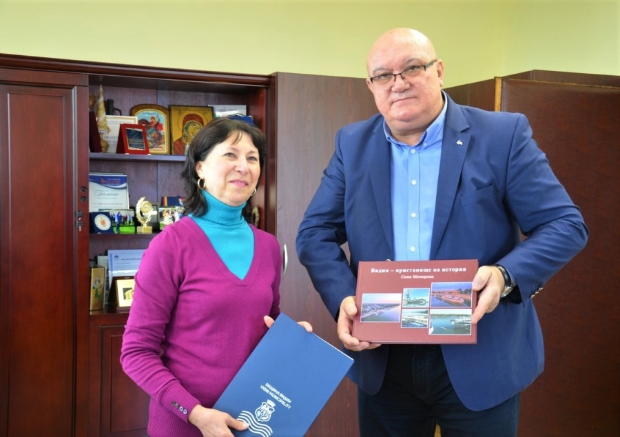 Видинският кмет поздрави местни автори