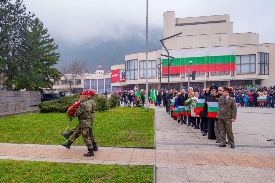 Враца отбеляза тържествено Трети март