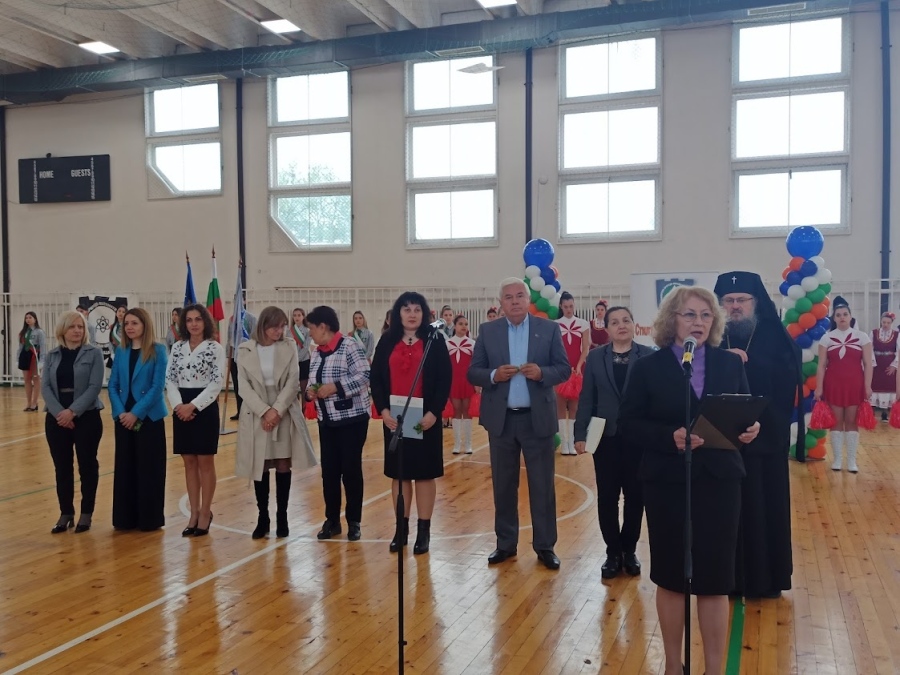 Врачанската математическа гимназия отбеляза своята 52-ра годишнина