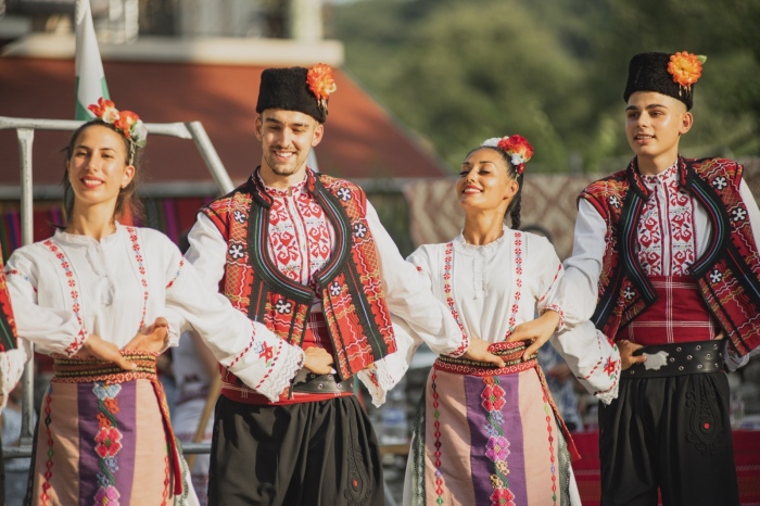 Над 400 самодейци на фестивал „Пей, танцувай и в Моравица лудувай“ 
