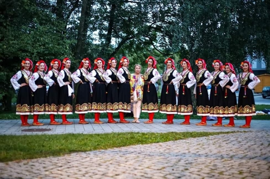 Танцов състав „Хемус“ участва в МФФ „Силезия без граници“ в Полша