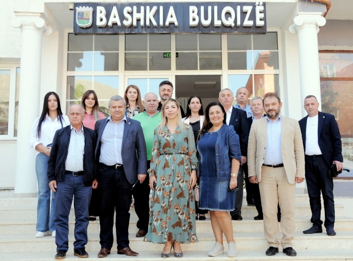 Делегация от Община Мездра посети побратимените  албански общини Булкиза и Либражд 