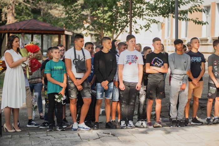 1 469 ученици влязоха на 15 септември в класните стаи в община Мездра 