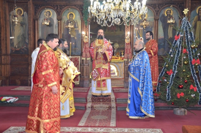 Рождественска света литургия в катедралния храм на Видин