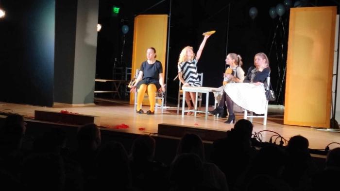 Стотици зрители в Бяла Слатина изгледаха двe постановки на Врачанския театър