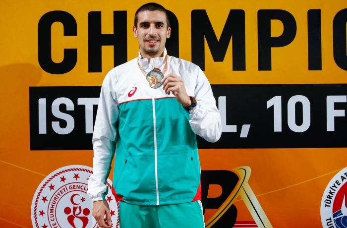 Иво Балабанов  е балкански вицешампион на 3000 м в зала 