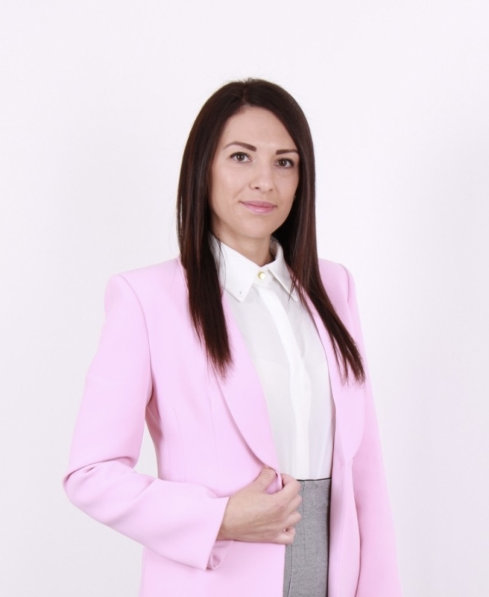 Борислава Христова е назначена за заместник-кмет на Община Мездра  