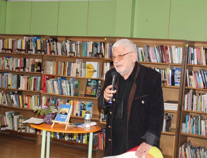 Недялко Йорданов представи книга във Враца
