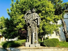 Почитаме паметта на създателите на славянската писменост