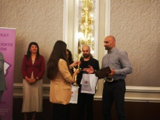 Педагози от Враца с престижни отличия от Синдиката на българските учители 