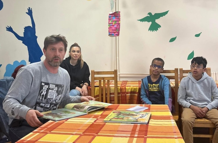 Актьорът Калин Врачански посети Детски дом в Роман
