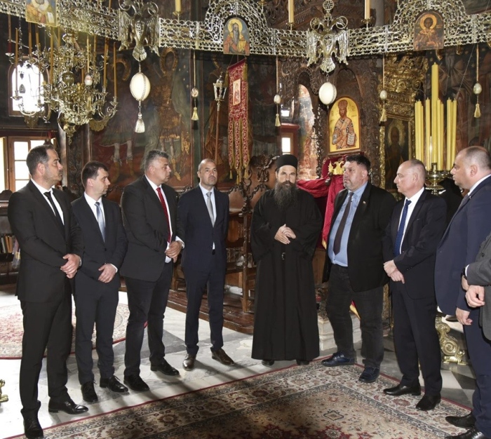 Зографският манастир и днес продължава да изпълнява своето духовно предназначение