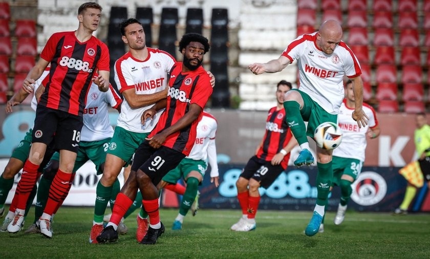 „Локомотив“ София победи „Ботев“ Враца с 3:0