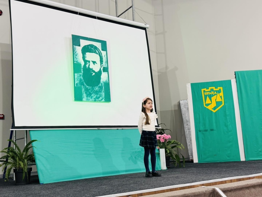 Близо 100 ученици от страната рецитират Ботеви стихове 