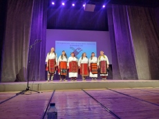 Изпълнители на автентичен фолклор от мездренски читалища - на събор в Копривщица