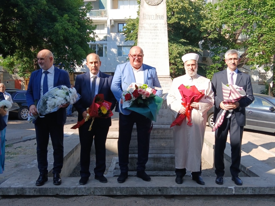 Представяне на книги в джамията на Осман Пазвантоглу 