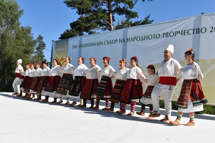 Само златни медали за самодейците от Монтана на събора в Копривщица