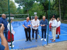 Нова спортна площадка в село Градец