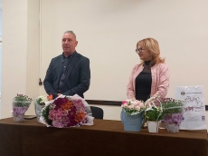 Екатерина Гаджева представи стихосбирките „Феникс“ и „Самодива“