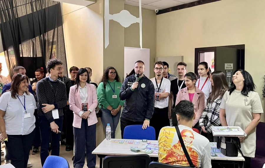 „Нощ на игрите – 2025“ превръща Младежкия център в царство на забавленията