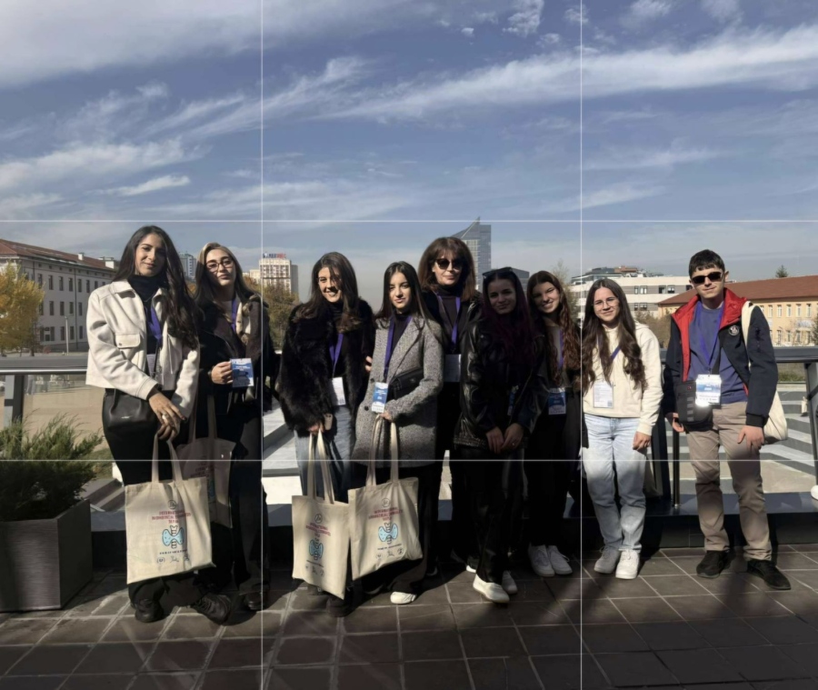 Ученици от ППМГ „Акад. Иван Ценов“ участваха в Международен биомедицински конгрес