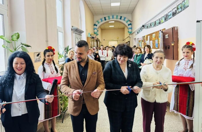 Откриха STEM център в СУ „Козма Тричков“ - Враца