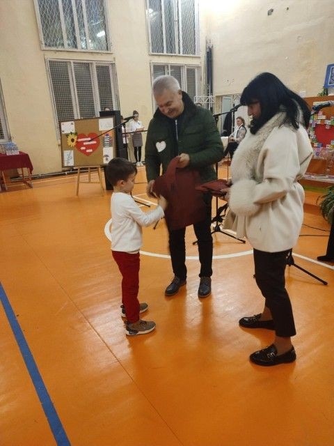 Кметът на Монтана гостува на децата от ІІІ-то основно училище в деня на добротата