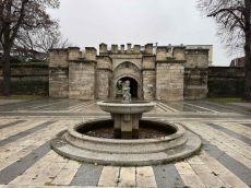 Фонтанът „Момчето с рибката“ е възстановен в автентичния си вид