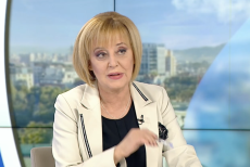  Манолова: Връщането на машинното гласуване е универсалното оръжие срещу кражбата 