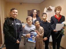 Читалищната библиотека в Мездра награди своите най-активни читатели през 2025 година 