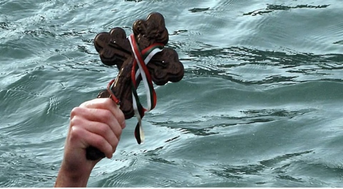 На Йордановден хвърлят кръста в река Огоста