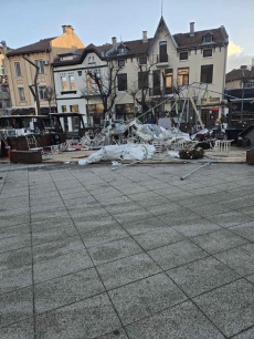 Ураганният вятър във Враца нанесе сериозни щети