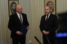 Президентът Радев връчи първата папка на ГЕРБ-СДС