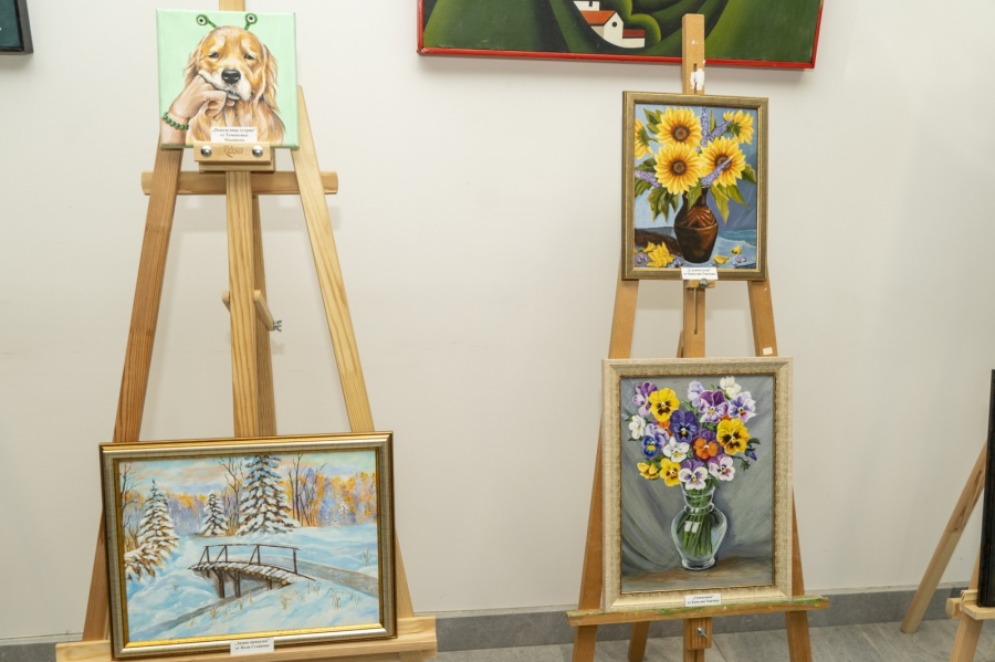 Община Мездра обяви осмомартенски конкурси за поезия и изобразително изкуство 