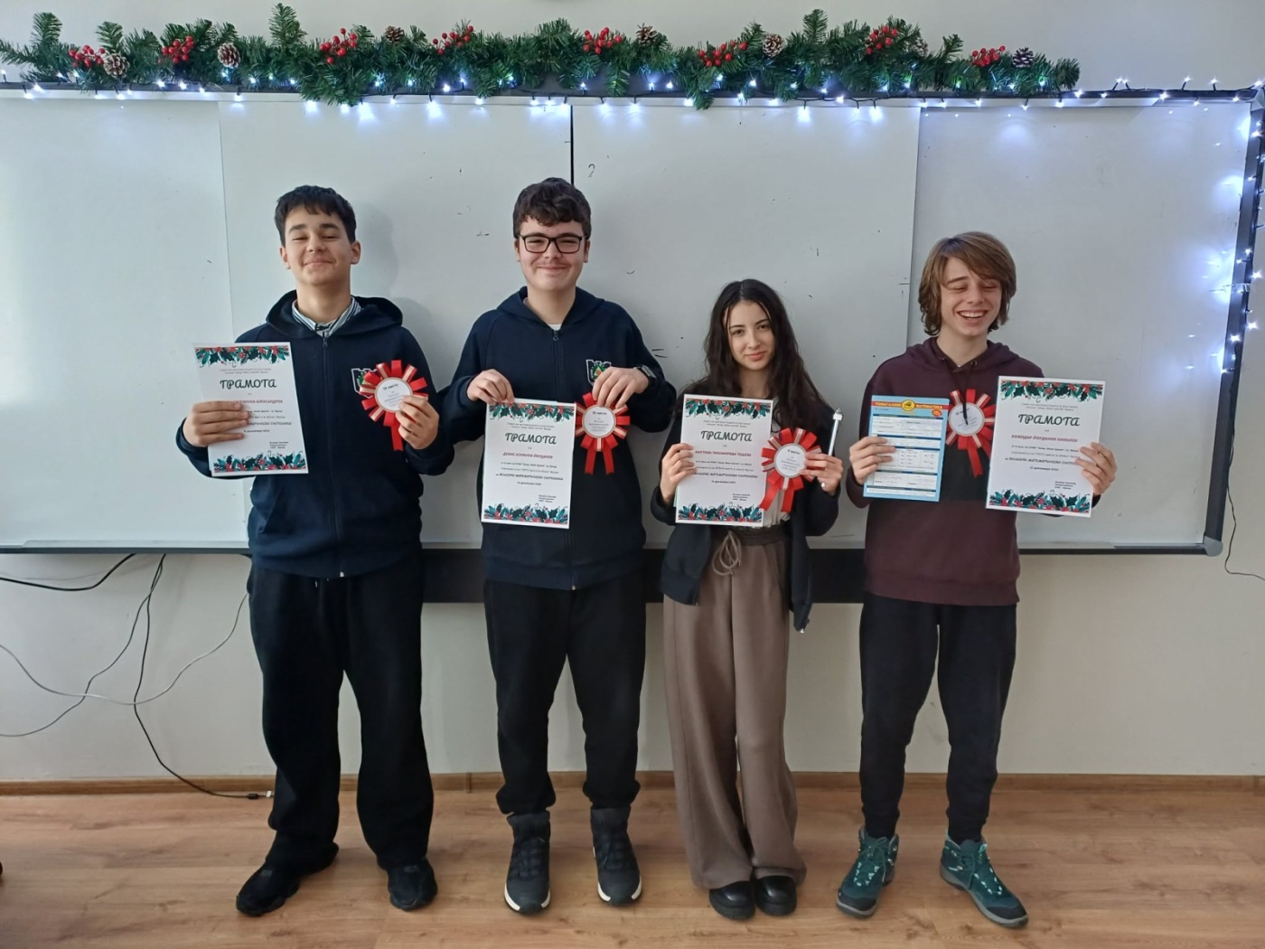 Математиците от ППМГ – Враца с блестящо представяне на Коледно състезание