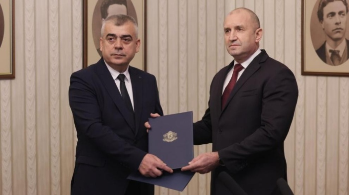 АПС прие и върна неизпълнен третия мандат. Президентът: Отиваме на избори