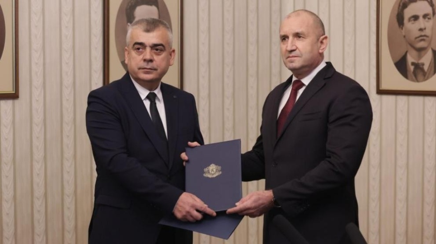 АПС прие и върна неизпълнен третия мандат. Президентът: Отиваме на избори