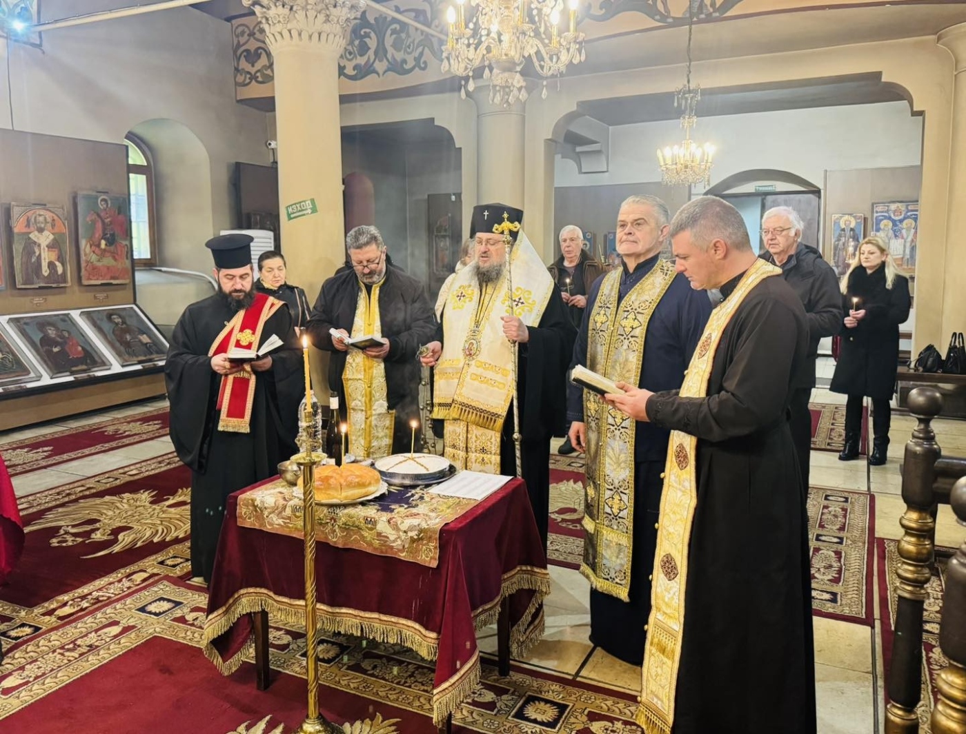 Враца отдаде почит на жертвите от бомбардировката над града през 1944 година.