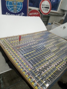 Води се разследване за незаконно държане на цигари без български акцизен бандерол 