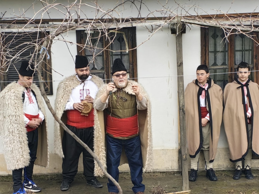 В Оряхово зарязаха асмите в Етнографския музей