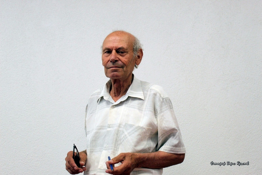 Писателят Цветко Стеев навърши 80 години