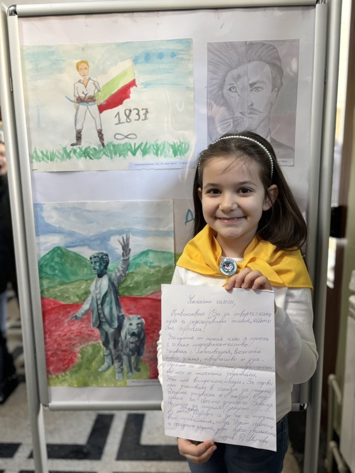 Изложба с ученически рисунки от конкурса “Ти ни трябваш и днес, Апостоле“ 